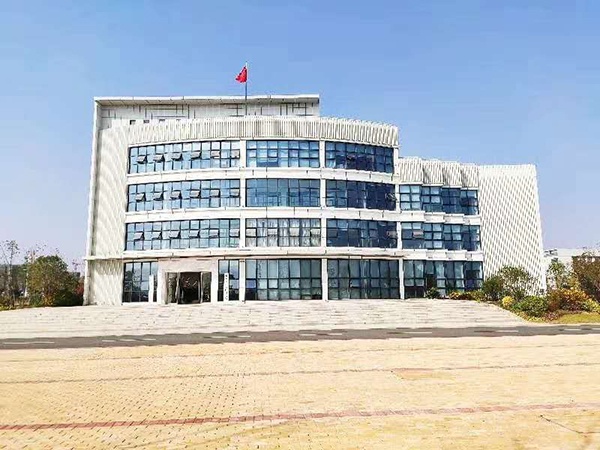 蓉江新区管委会