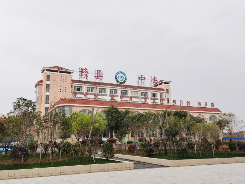 江西省赣县职业中专学校BONZONG（邦正科电）线阵列音响扩